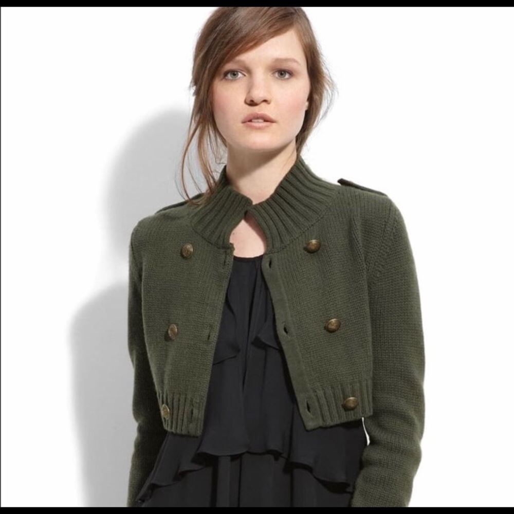 ISO Bella Swan Twilight Saga clothes - Picture 10 of 11